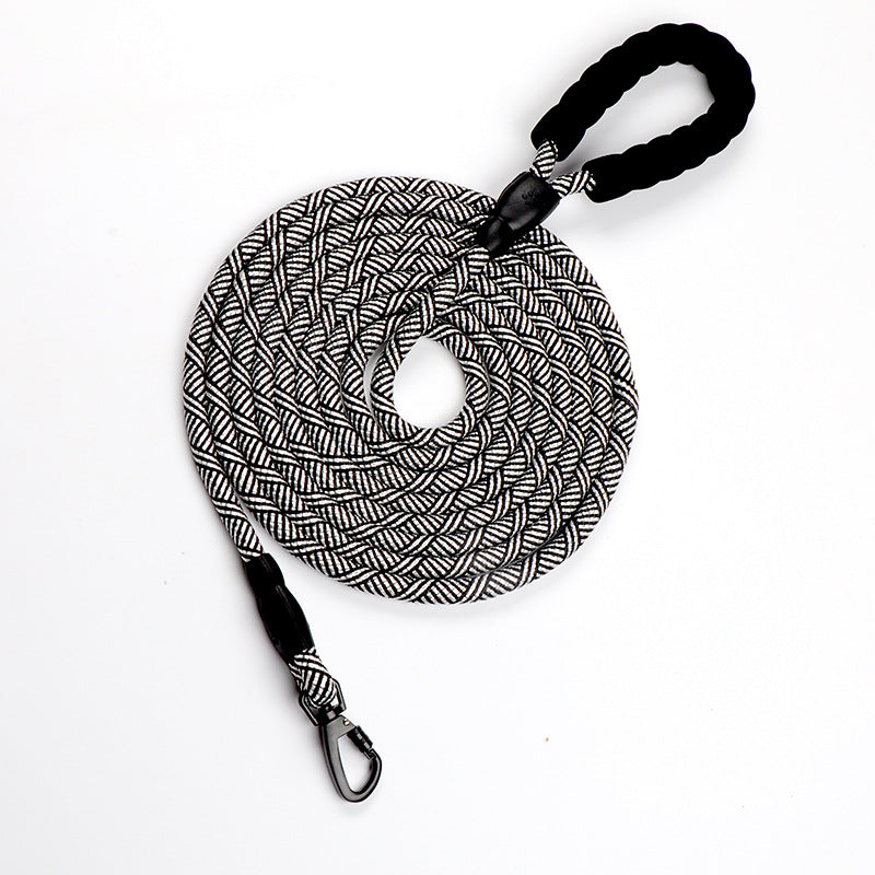 Unleash the Adventure with Our 4.5M Adjustable Retractable Pet Leash